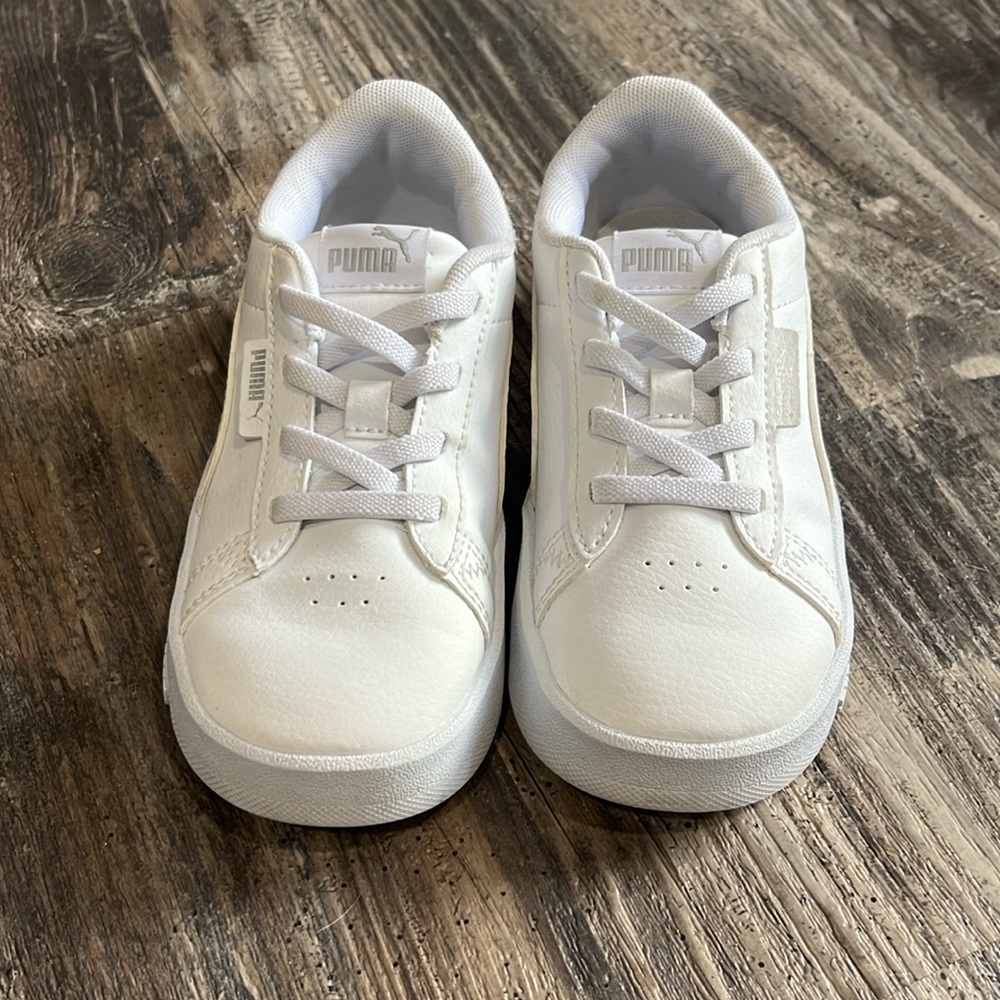 Girls size 9 white Puma sneakers